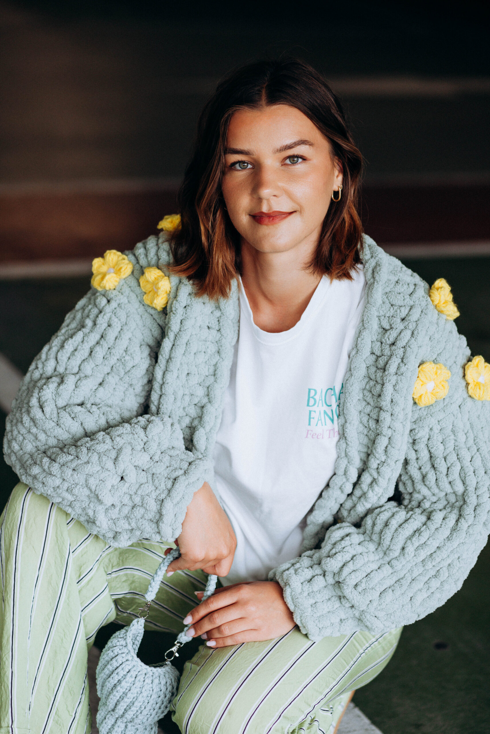 Olive Cardigan with yellow flowers - Image 4