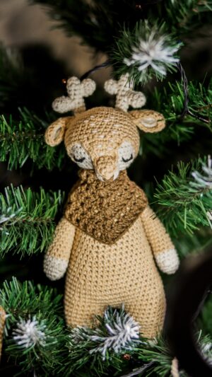 The Woodland Wonders” Christmas Decor Set